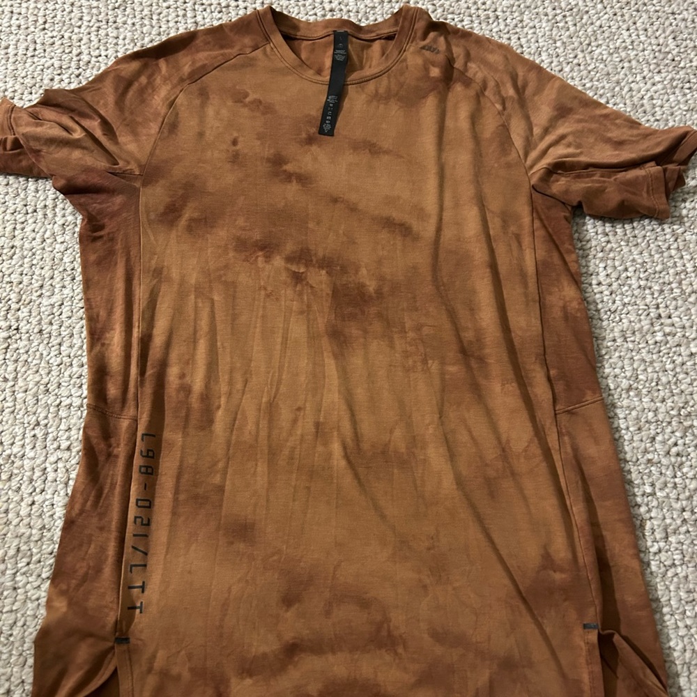 Lululemon Men’s Tshirt